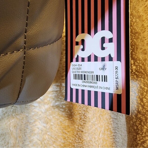 Weekender Bag Discount Shipping Fits on Suitcase - Picture 9 of 10